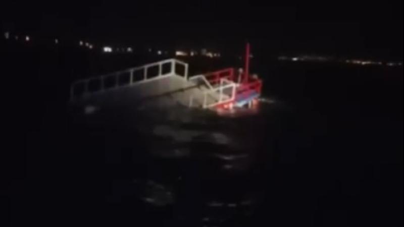 Adanada balıqçı qayığı batıb - 9 nəfər son anda xilas olunub