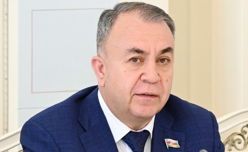 Deputat camaatı qınayıb: "Cərimələr aşağı olanda, rahat davranırlar"