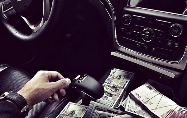 Azərbaycanda "tiktoker"lərin sürdüyü bahalı maşınlar... - VİDEO