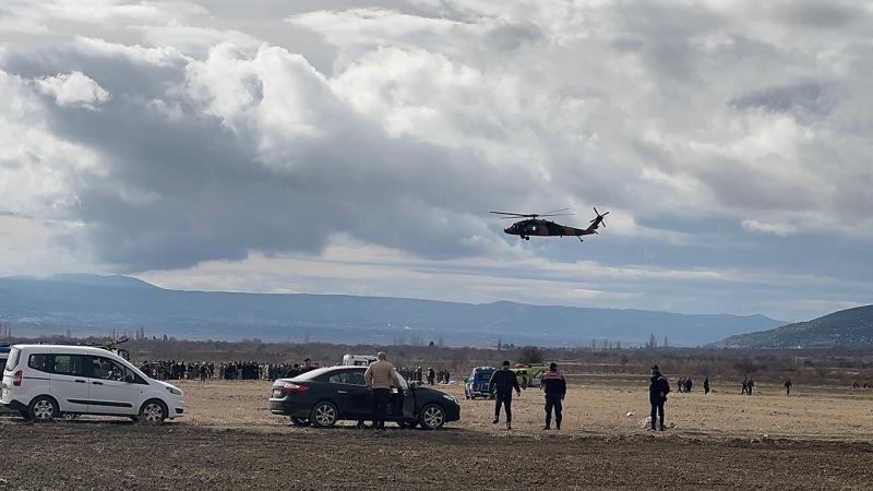 Türkiyədə hərbi helikopter qəzaya uğrayıb - Hərbçilər həlak olub, biri generaldır (FOTO, Yenilənib)
