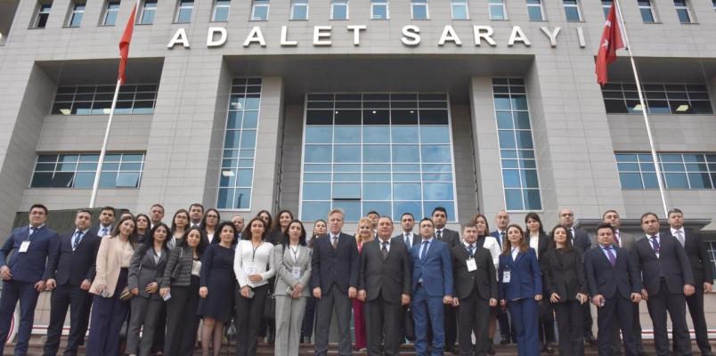 Hakimliyə namizədlər Türkiyəyə təcrübəyə göndərilib