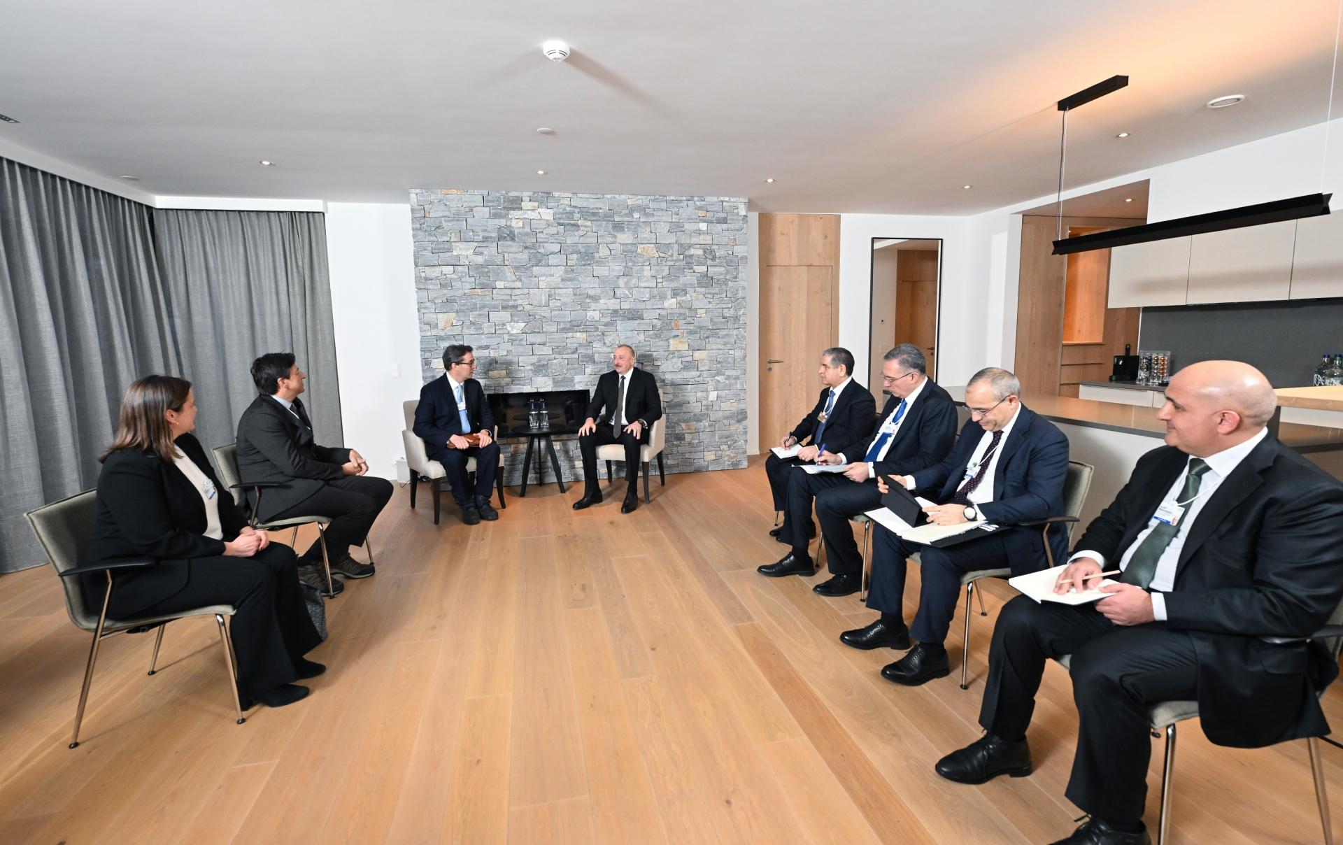 Prezident Davosda: Baş icraçı direktorla&nbsp;görüş olub - FOTOLAR