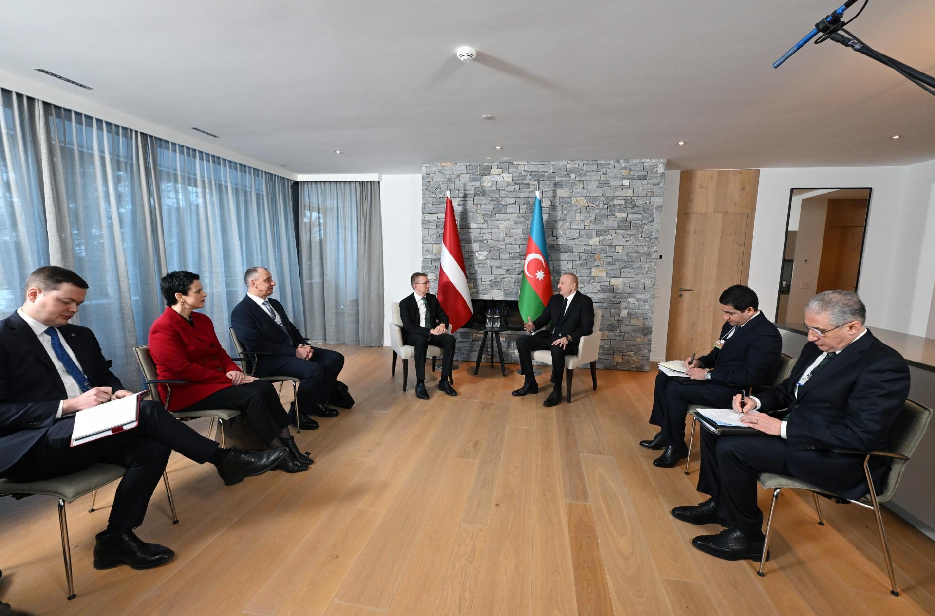 Prezident Davosda:&nbsp;İlham Əliyev Latviya prezidenti ilə görüşüb - FOTO