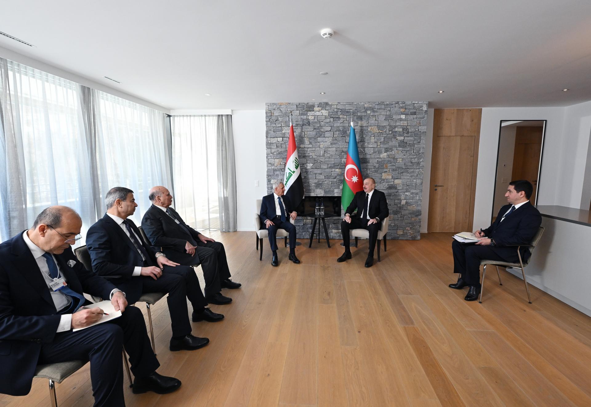 Prezident İlham Əliyev Davosda İraq lideri ilə müzakirə aparıb - FOTO