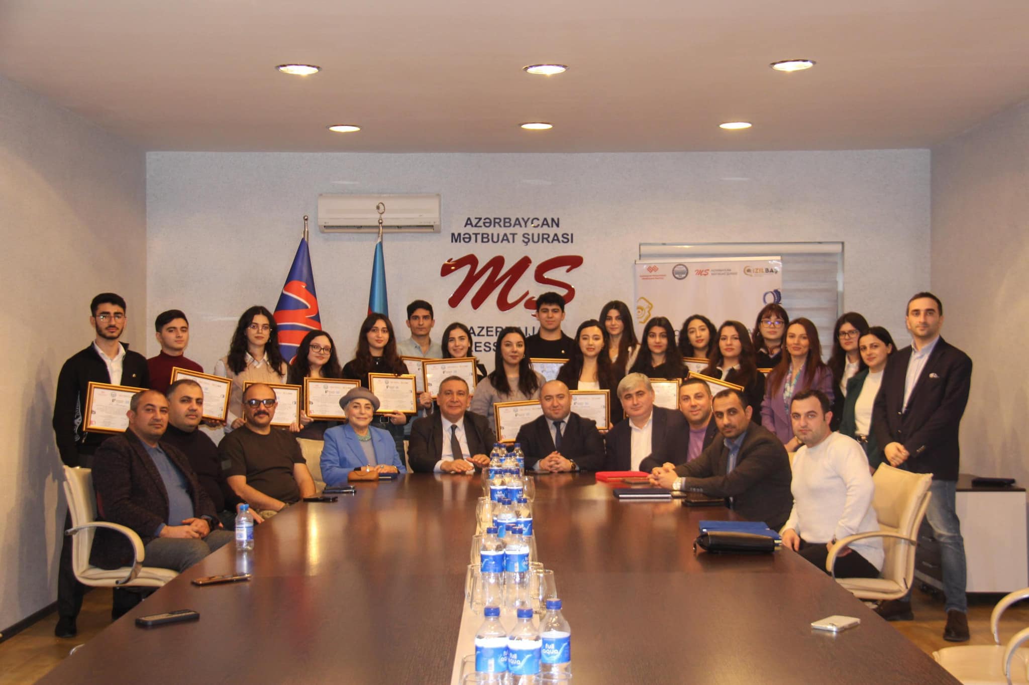 &ldquo;Fotojurnalistika sənətinin yaradıcı sənaye obyekti kimi kommersiyalaşdırılmasına dəstək&rdquo; layihəsi çərçivəsində mərasimi keçirilib