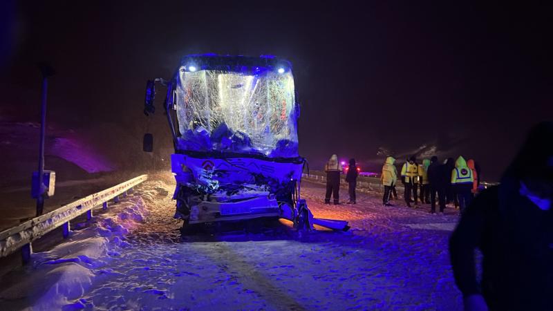 Türkiyəda daha bir avtobus qəzası: bir nəfər ölüb, 29 yaralı var
