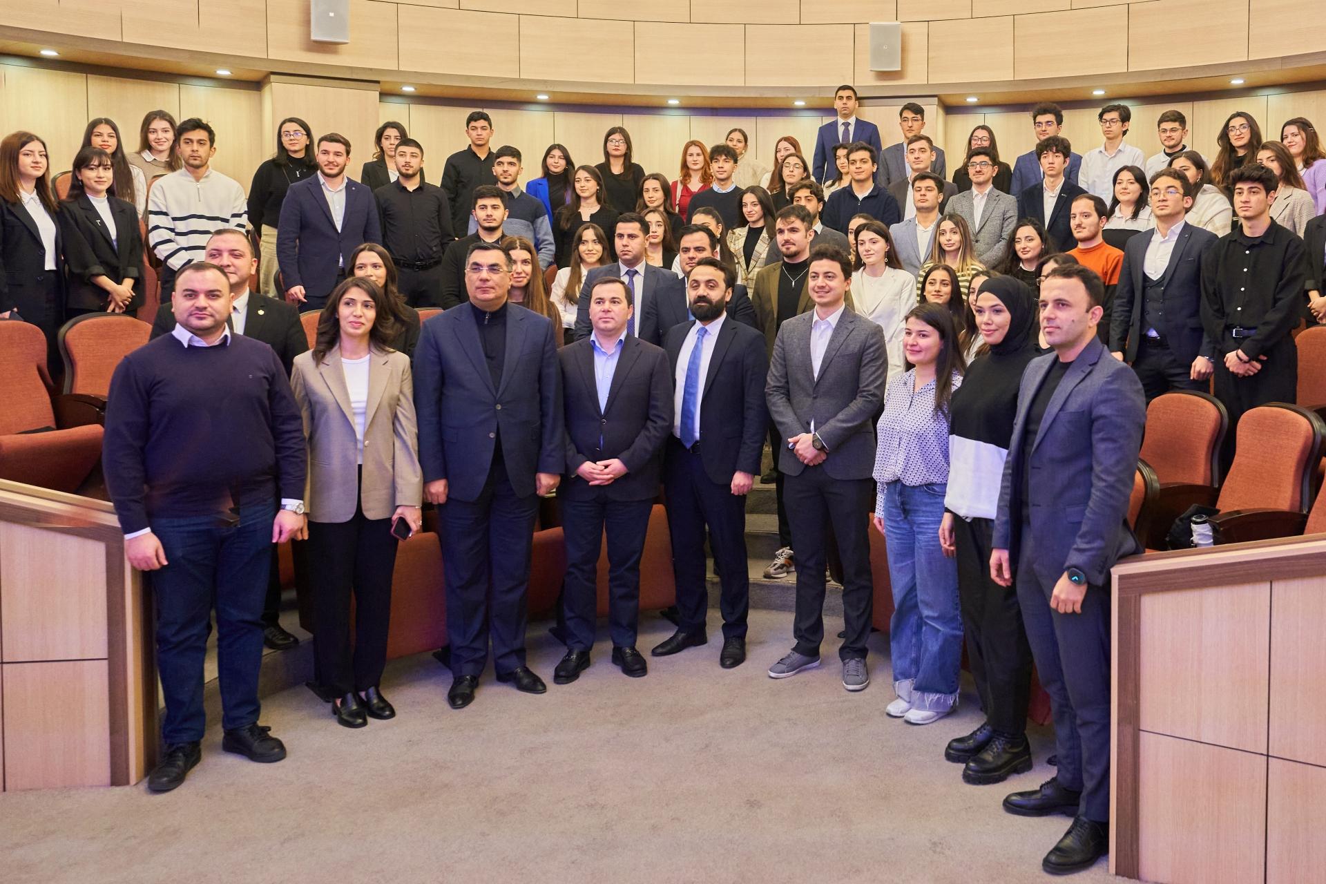 &ldquo;Yüksəliş&rdquo; müsabiqəsinin tələbə mentorluq proqramının rəsmi açılışl olub