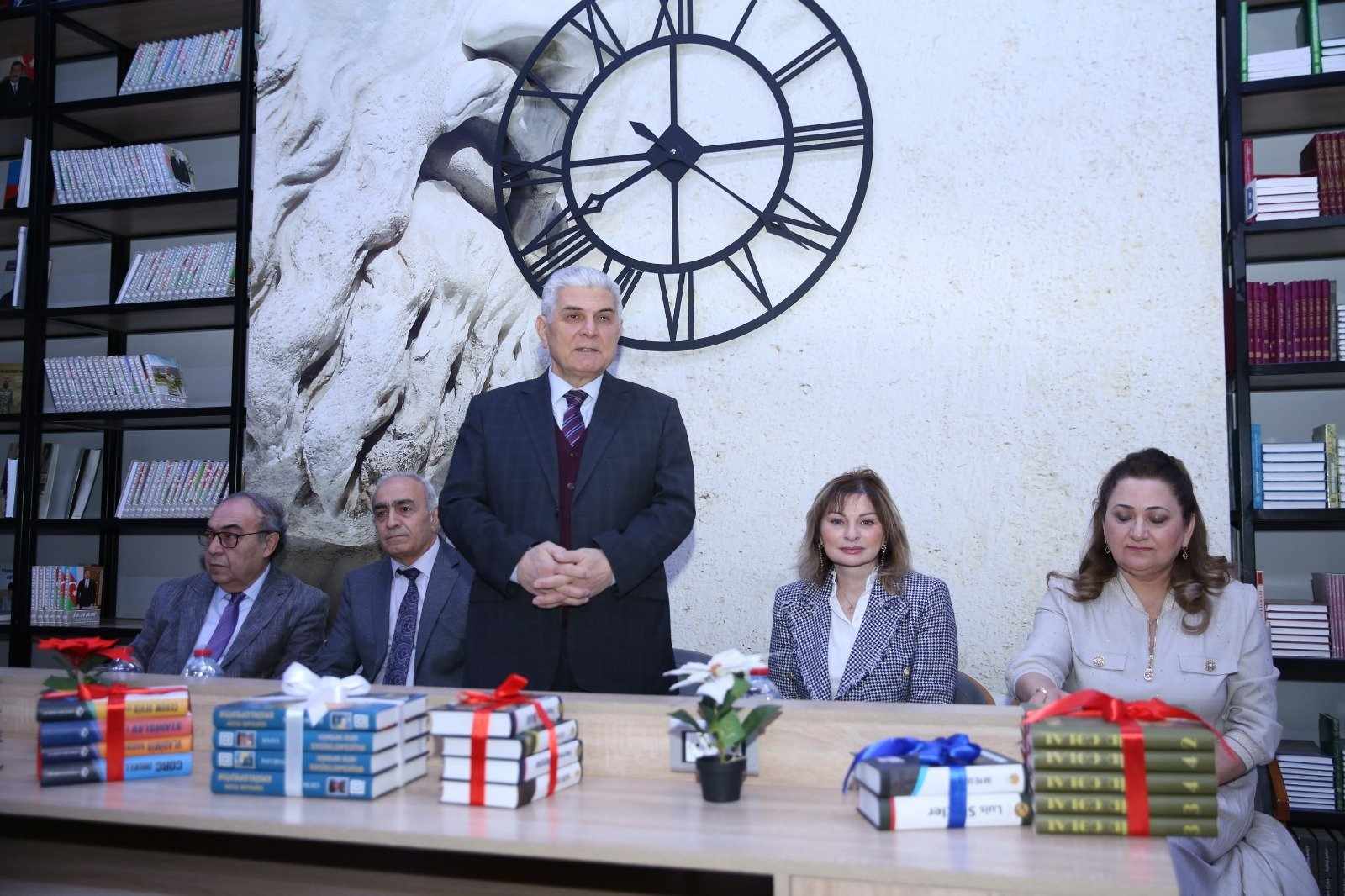 Pedaqoji Universitetdə Beynəlxalq Kitab Bağışlama Günü qeyd olunub - FOTOLAR