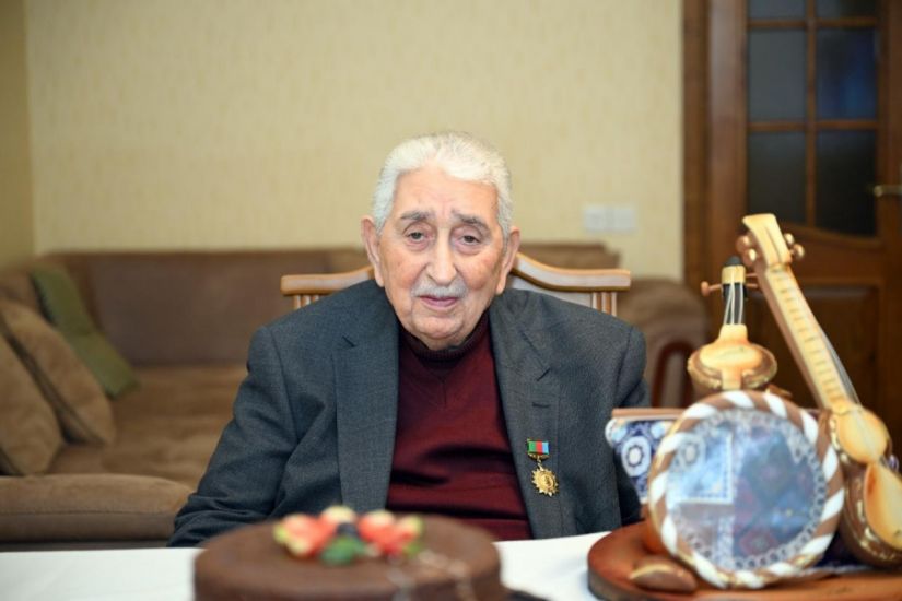 Arif Babayevə Heydər Əliyev Mükafatı verildi - Sərəncam