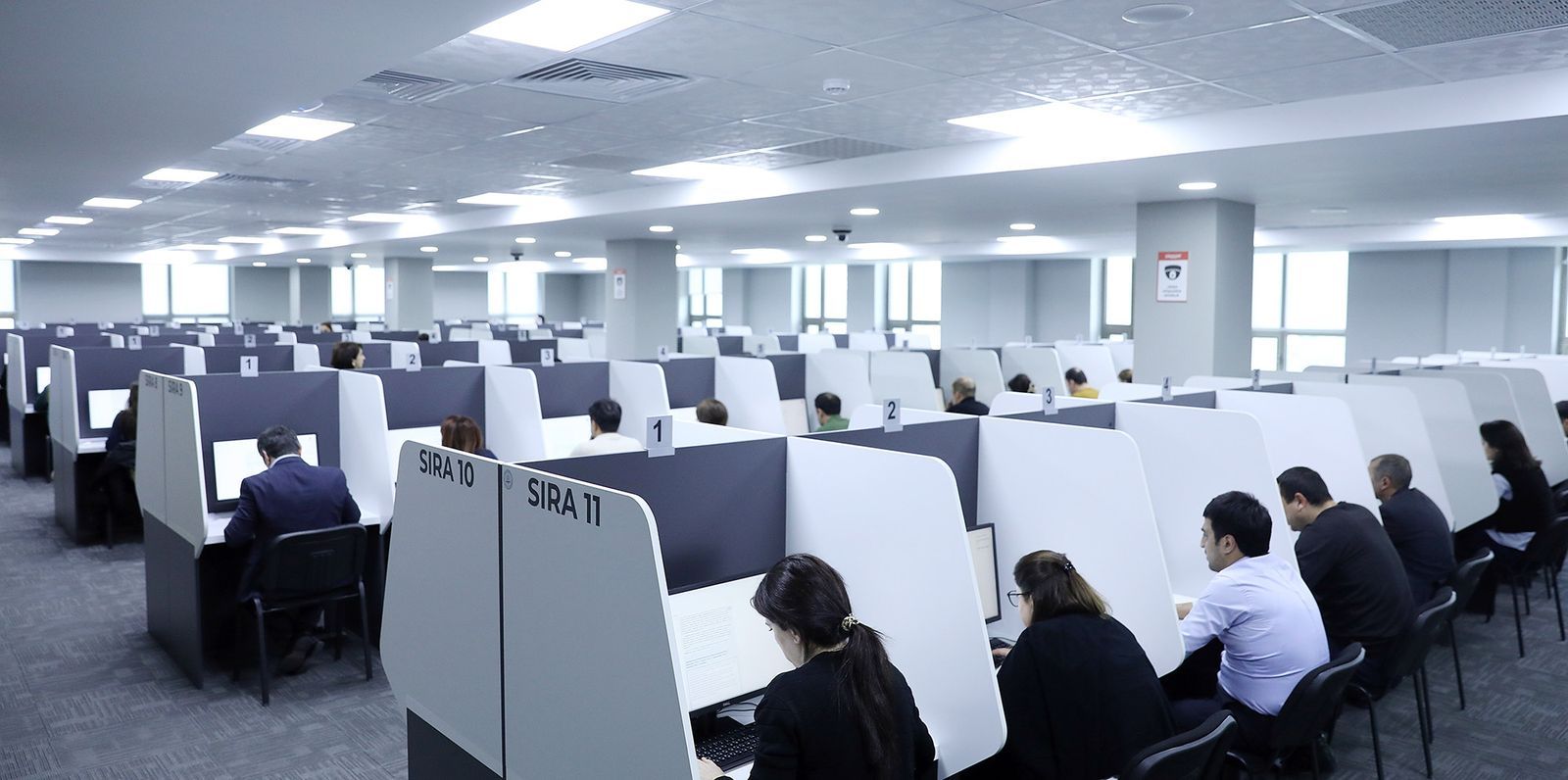 Hakimliyə namizədlər üçün test imtahanı keçirilib