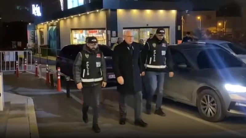 İstanbulda&nbsp;bələdiyyə sədri vəzifədən uzaqlaşdırılıb