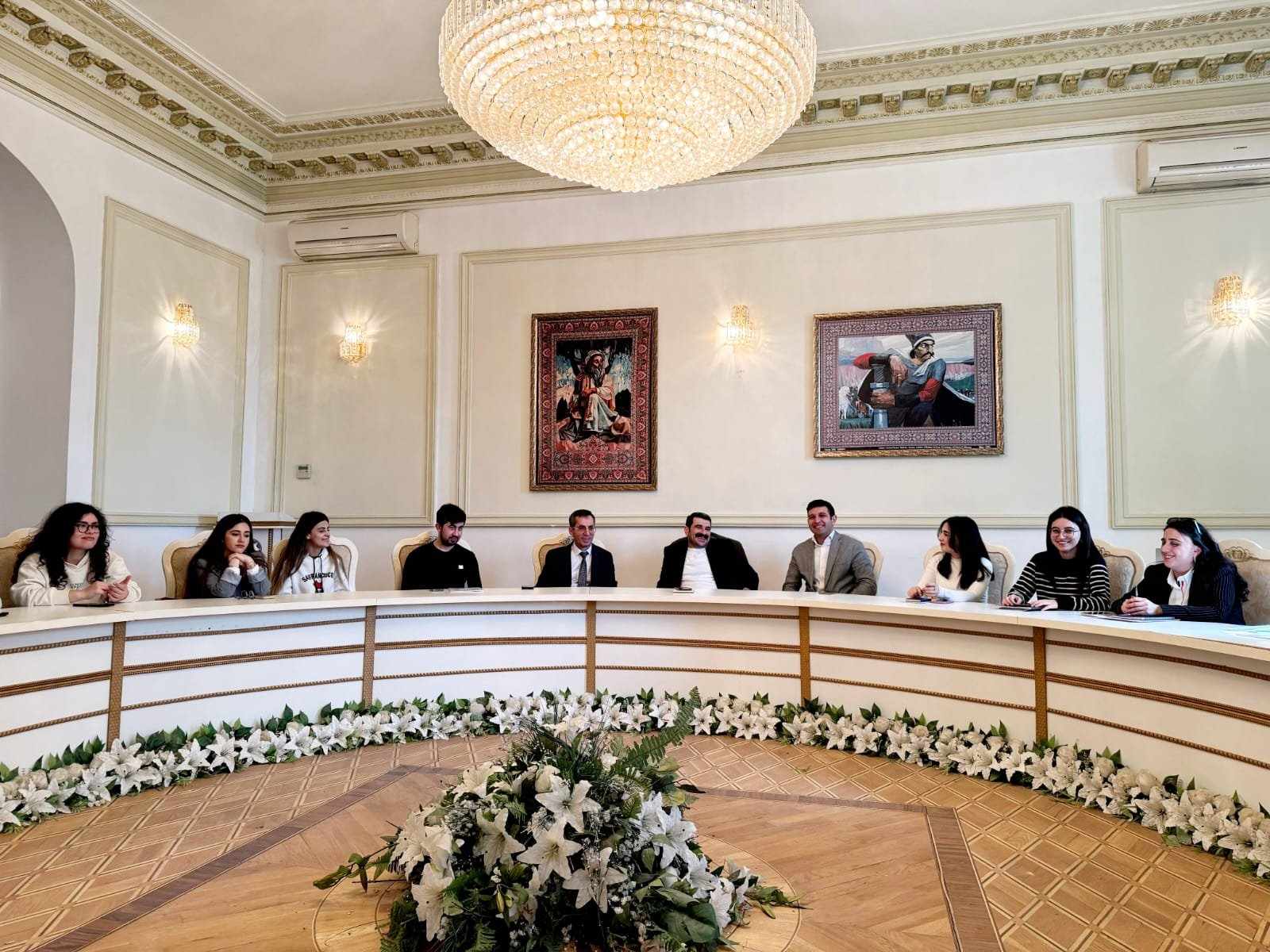 Tələbələrlə şair Şəhriyar Del Geraninin görüşü keçirilib - FOTO