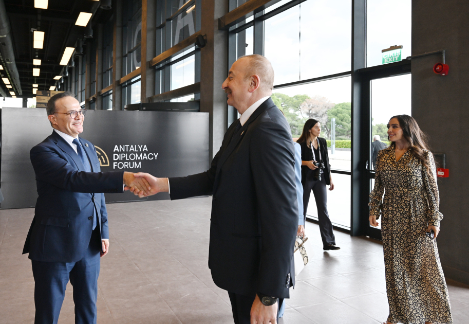 Prezident&nbsp;və birinci xanım "Antalya Diplomatiya Forumu&rdquo;nda - FOTOLAR