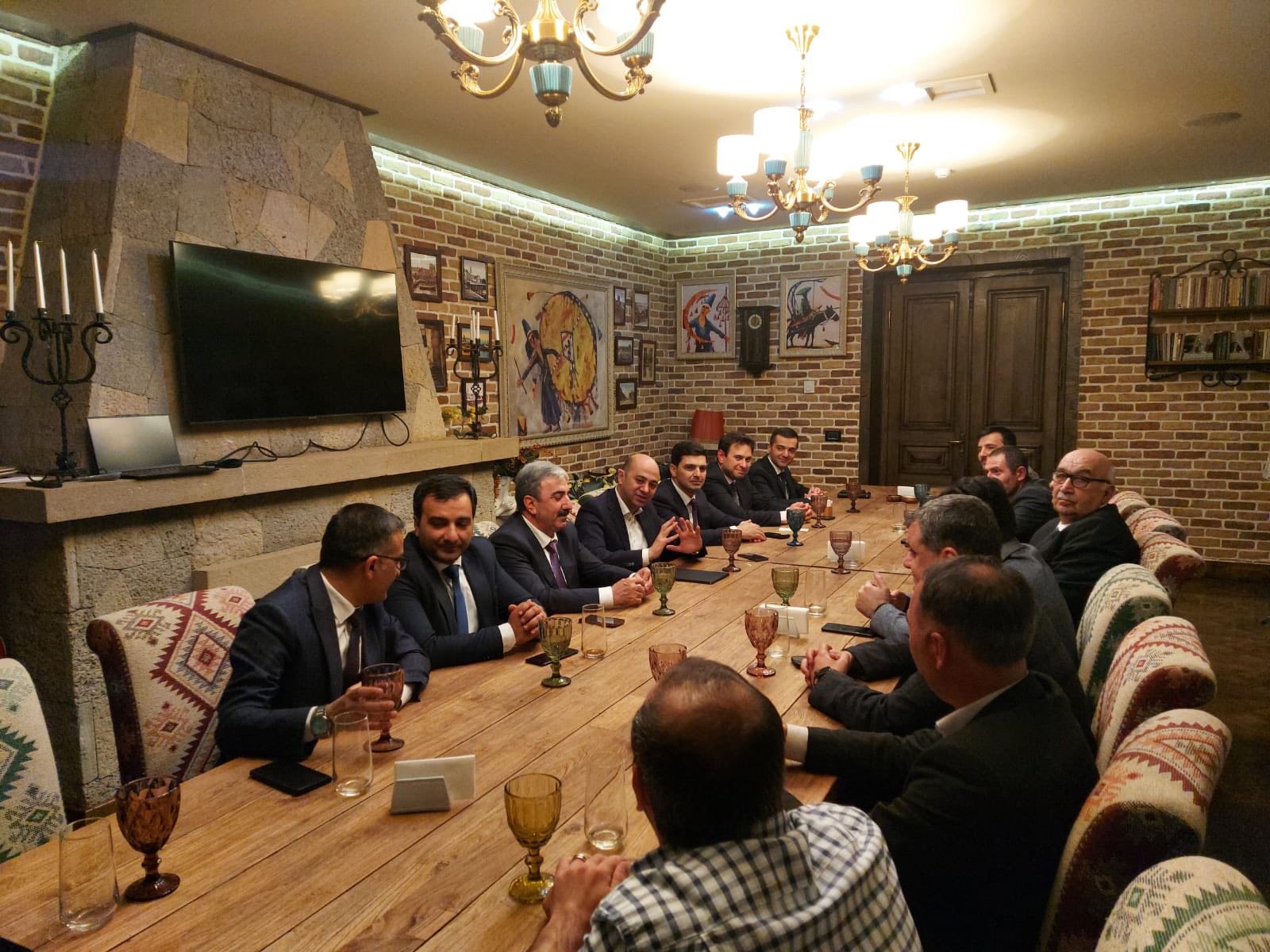 "Bakı Metropoliten"in sədri ekspertlərlə görüşdü - Restoranda + FOTOLAR