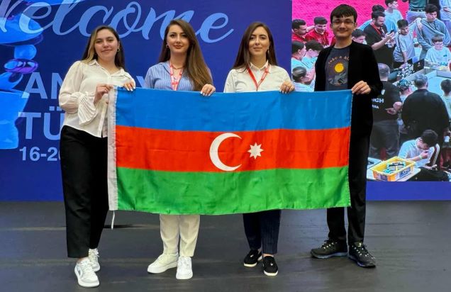 Azərbaycanlı müəllim dünyanın ən böyük robot olimpiadasında:&nbsp;5 müxtəlif kateqoriya üzrə qələbə + FOTOLAR