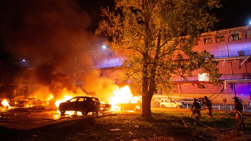 &nbsp;Rusiya Kiyevi&nbsp;atəşə tutub - Mülki insanlar yaralanıb