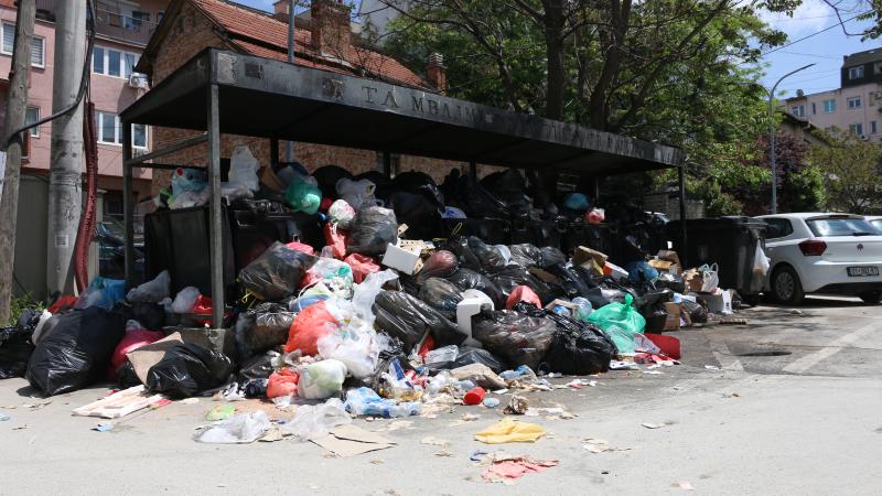 Bu ölkənin paytaxtı zibil içində "üzür" - Səbəb