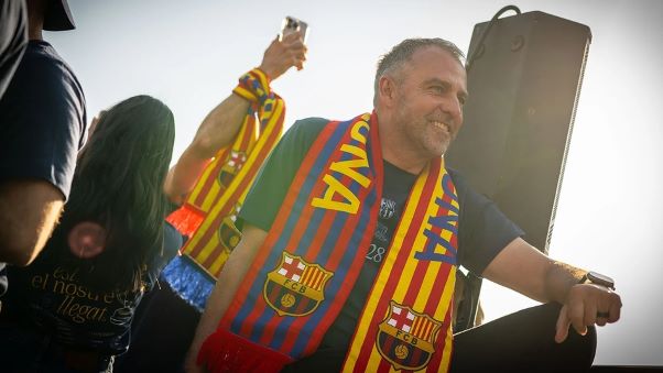 "Barselona" klubu baş məşqçi ilə yeni müqavilə imzalayıb
