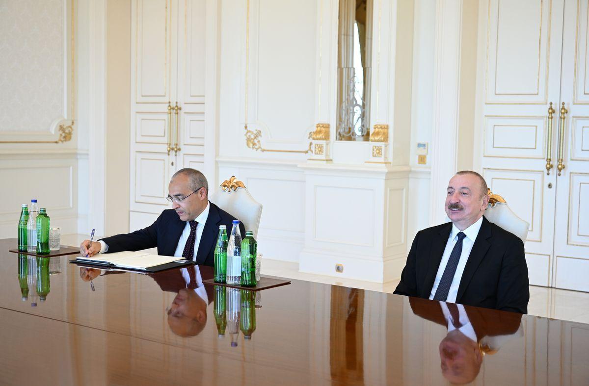 Prezident&nbsp;İlham Əliyev&nbsp;iş adamlarını qəbul edib - FOTOLAR
