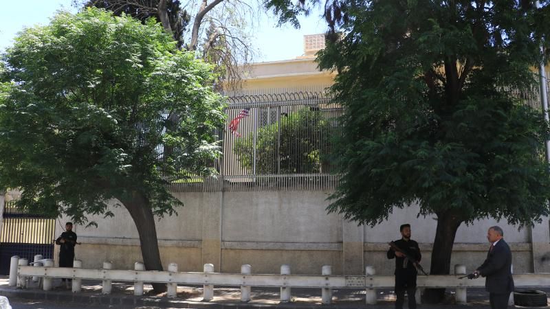 ABŞ bayrağı Dəməşqdə yenidən ucaldılıb