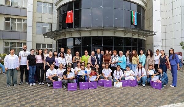 Azercell diqqət və qayğıya ehtiyacı olan iki nəsli bir araya gətirdi - FOTOLAR&nbsp;