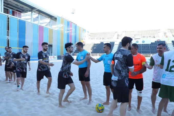 Ulduzların çimərlikdəki futbolu bu gün də davam edir