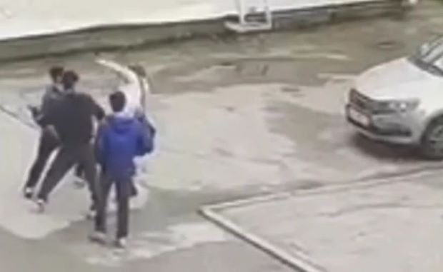 Azərbaycanlı ailə Sankt-Peterburqdan deport edilib - Yeniyetmələrin davasına görə&nbsp;