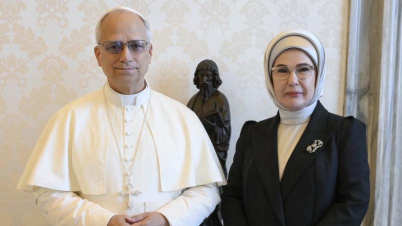 Əminə Ərdoğan Roma Papası ilə görüşüb - FOTO