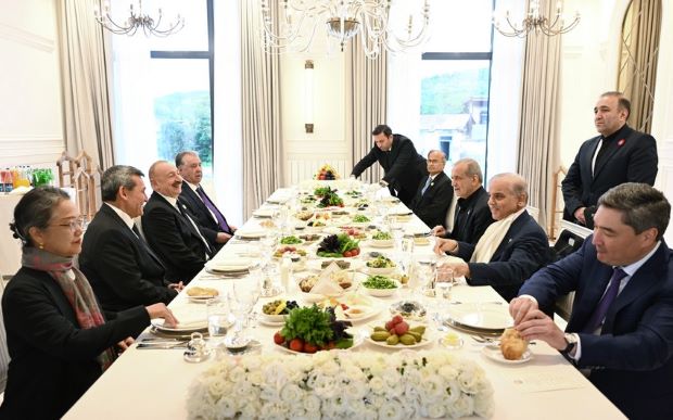 Şuşada İlham Əliyevin adından Zirvə görüşünün iştirakçılarının şərəfinə rəsmi nahar verilib - FOTO