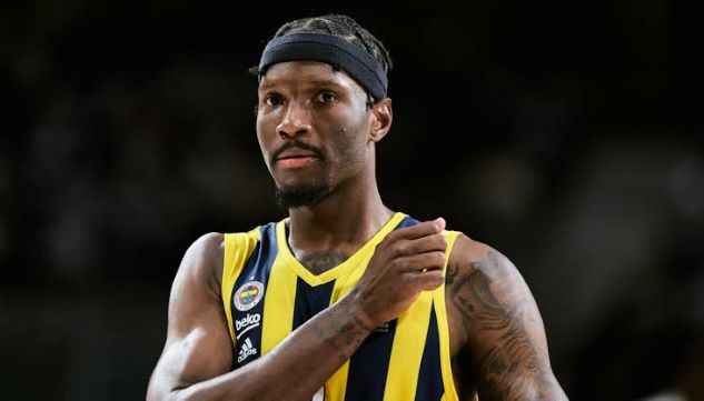 Amerikalı "Fənərbağça"dan Atatürkün məşhur ifadəsiylə ayrıldı - FOTO