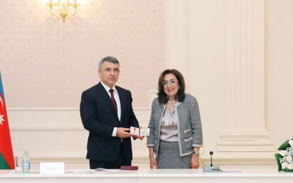 Nigar Rəsulbəyova&nbsp;təqaüdə göndərildi - FOTO