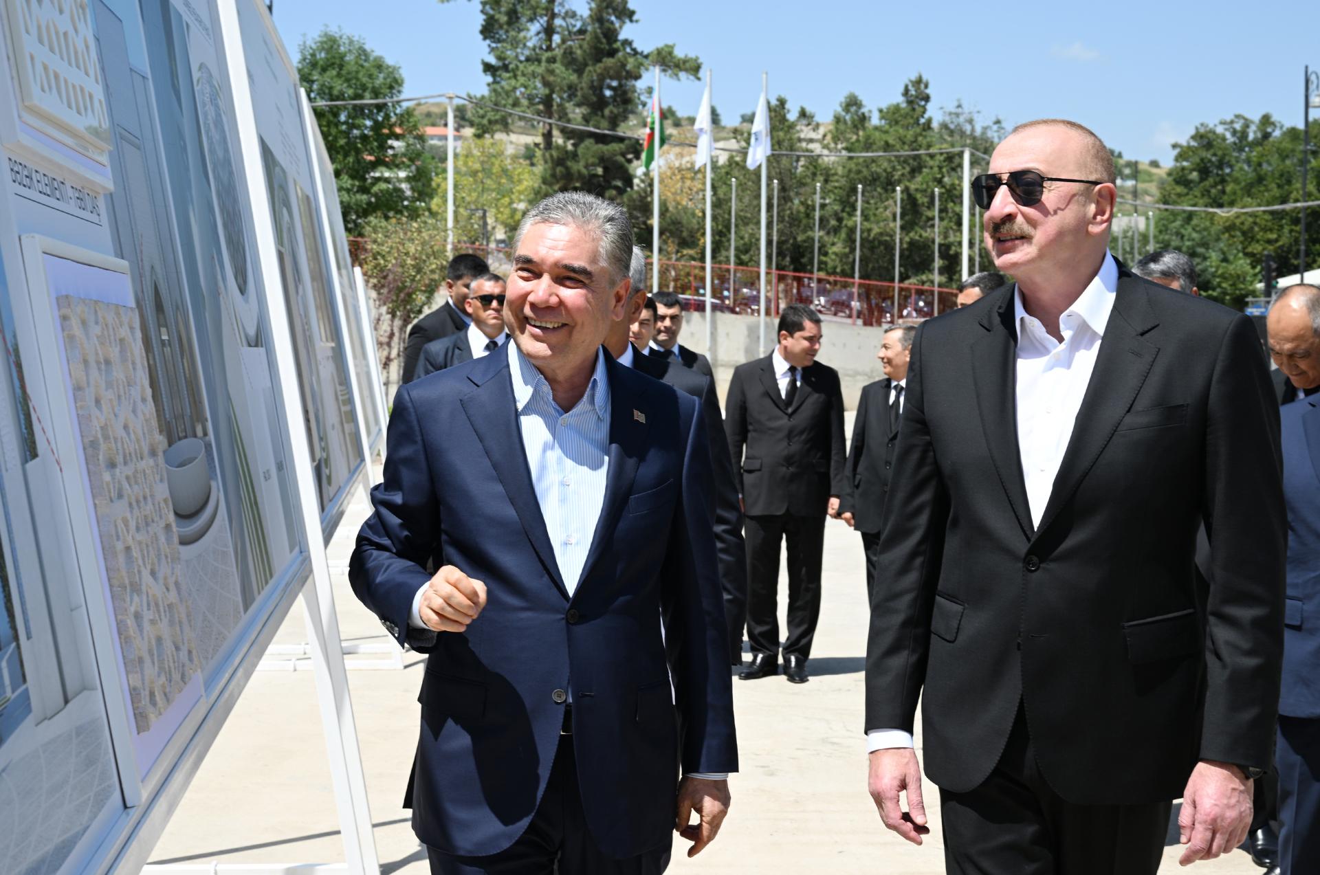 Əliyev və Berdiməhəmmədov Yeni Şuşa məscidinin&nbsp;tikintisi ilə tanış olublar - FOTOLAR