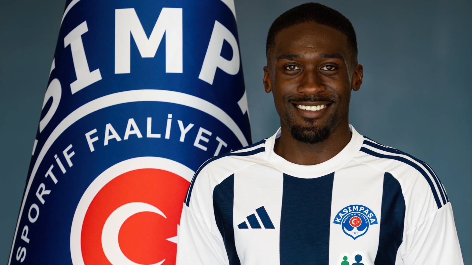 "Kasımpaşa" hollandiyalı sol cinah müdafiəçisi transfer edib