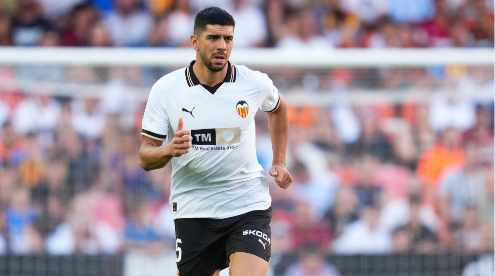 Cenk "Köln"ə&nbsp;transfer olunub