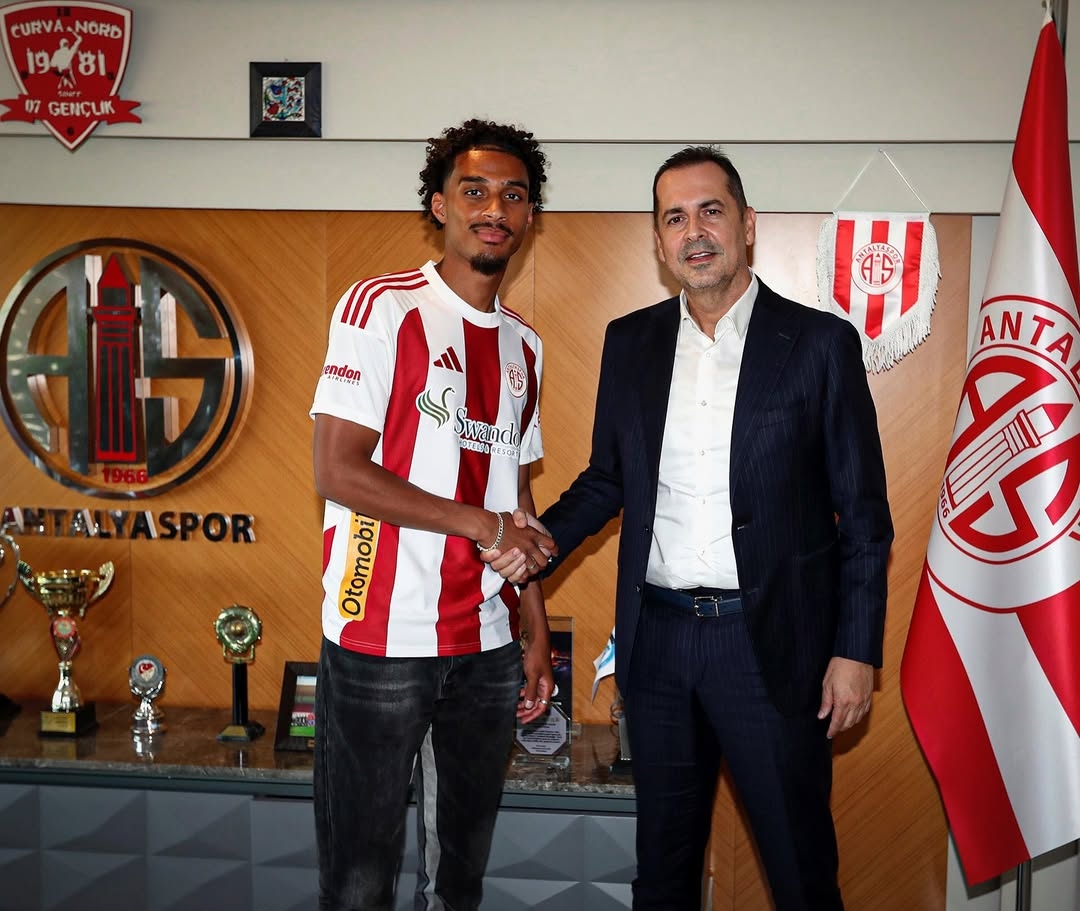 "Antalyaspor" qambiyalı yarımmüdafiəçi transfer edib