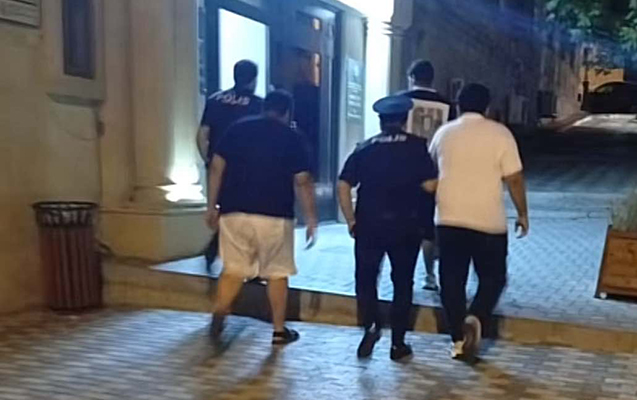 Şəhidlər Xiyabanında əxlaqsızlıq edən əcnəbilər həbs edildi&nbsp;- Məhkəmə qərar verdi&nbsp;+&nbsp;VİDEO, FOTOLAR (YENİLƏNİB)