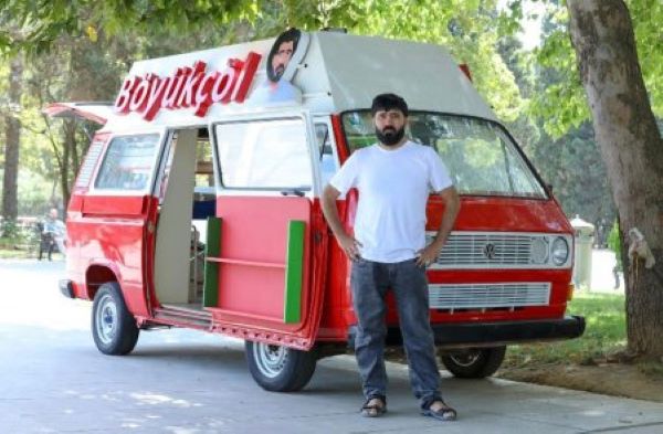 "Allahın Bəhram Bağırzadəsindən 9500 manatlıq kitab alıblar" - Kəramət Böyükçöl nazirliklə sövdələşməsindən yazdı