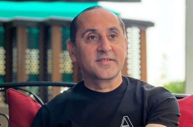 Pul futbol oynamır... - Aydın Bağırov yazır