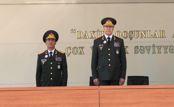 General Milli Məclisdə: "Nazirə rütbələri bir pillə aşağı salmaq səlahiyyəti verilməlidir"