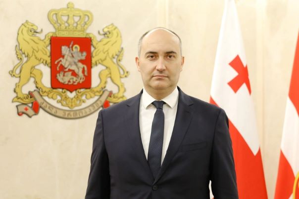Gürcüstanın keçmiş müdafiə naziri həbs olunuub