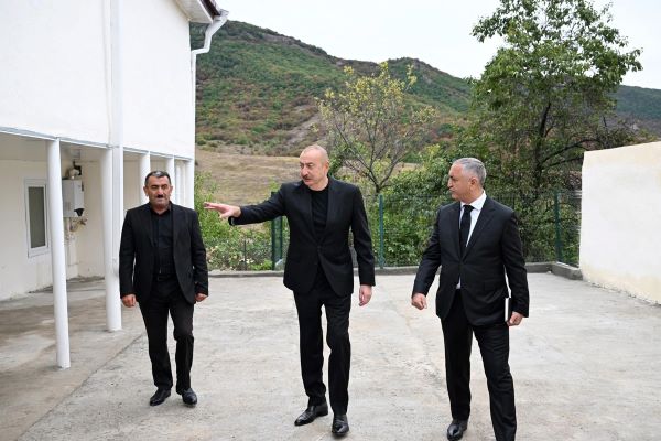 İlham Əliyev Xocalı rayonunun Seyidbəyli kəndində - FOTOLAR