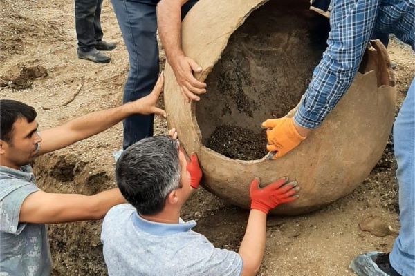 Masallıda antik dövrə aid küp məzar tapılıb - FOTO