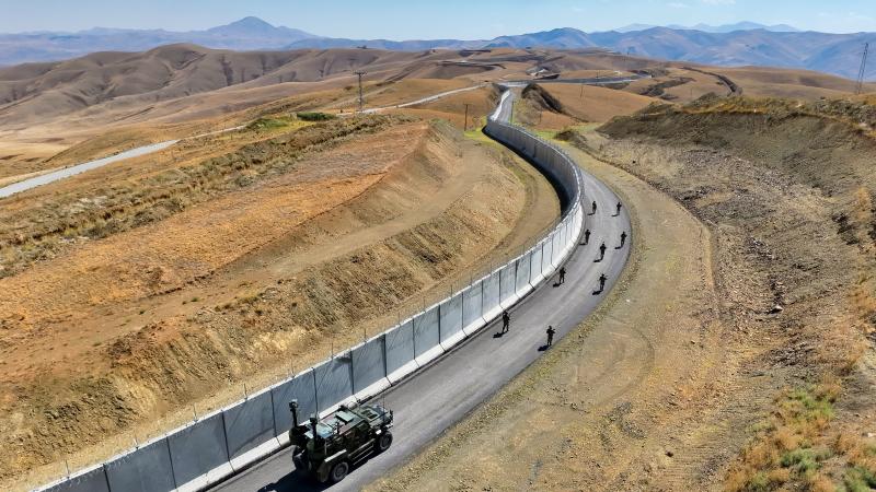 Türkiyə İranla sərhədin 204 km-ə beton hasar çəkib - 91 km-də isə...