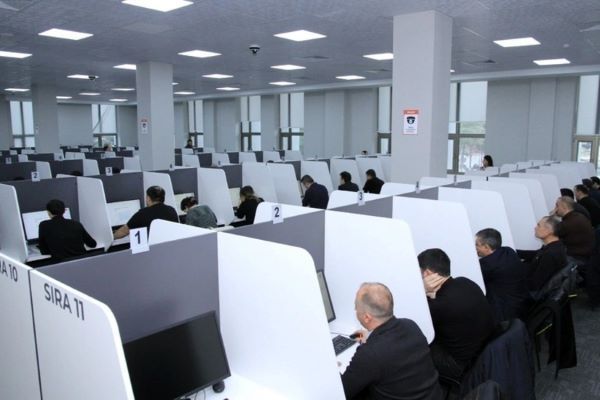 Vəkilliyə qəbulla bağlı yazılı test mərhələsinin vaxtı məlum olub