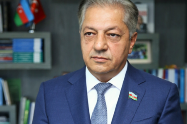 Deputatın oğlu ilə TƏBİB arasında sövdələşmə - 400 min manatlıq