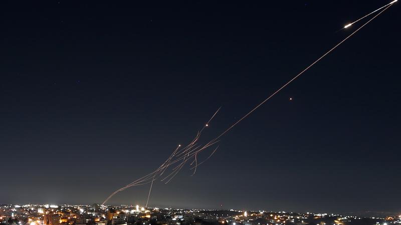 İranın Qum şəhərində bina raketlə vurulub &ndash; Ölənvə yaralananlar var