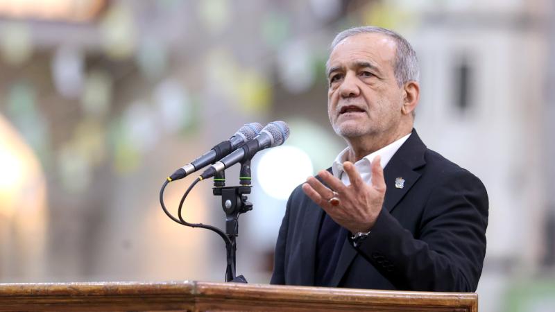 Pezeşkian “odun üstə su tökdü”, islam ölkələrinə mesaj verdi – “Müharibə heç kimin marağında deyil”