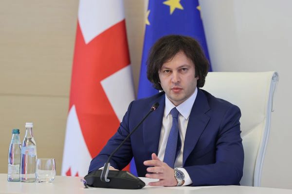 Kobaxidze: Gürcüstanda 6 ildən yuxarı avtomobillər üçün gömrük rüsumu artırılacaq