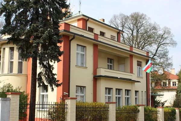 Azərbaycanın Çexiyadakı səfirliyi 10 gün konsulluq xidməti göstərməyəcək