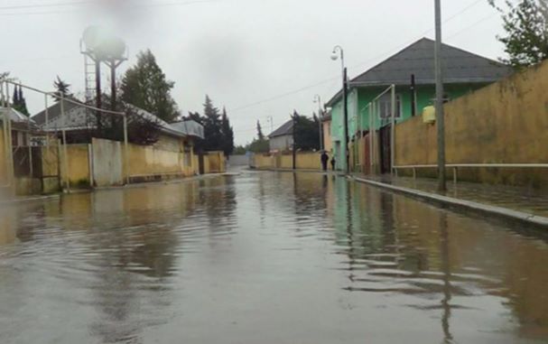 Masazırda evlər hələ də su altındadır - VİDEO